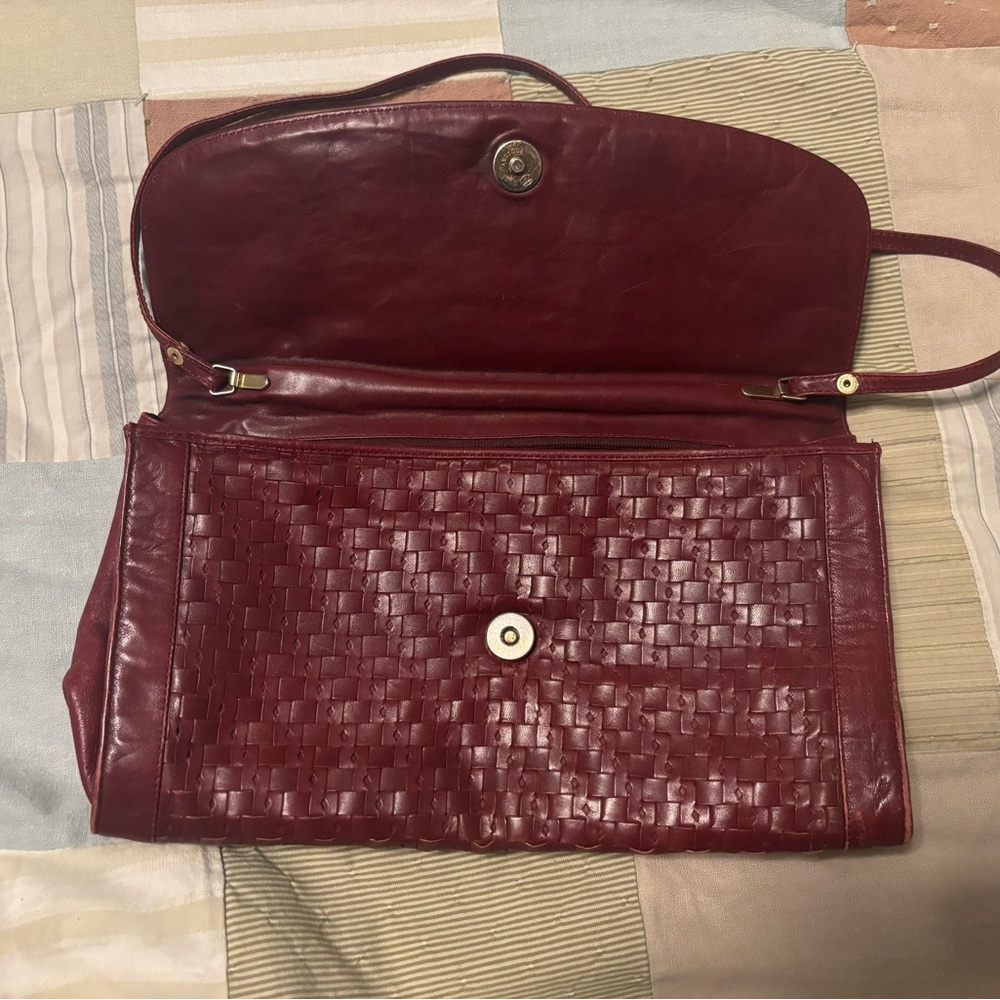 Vintage Etienne Aigner Purse - Picture 3 of 6